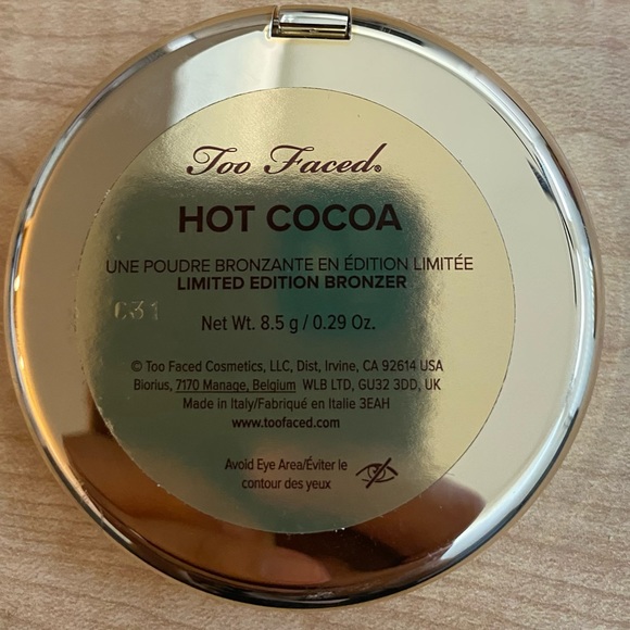 ✨LIMITED EDITION✨ Brand NEW Too Faced Bronzer. - Picture 4 of 6